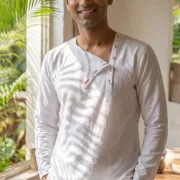 Gender-Neutral Kurtas🧵